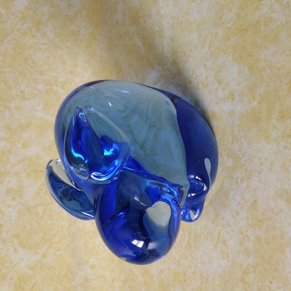 Blue Bunny Art Glass Paperweight - Picture 2 of 8